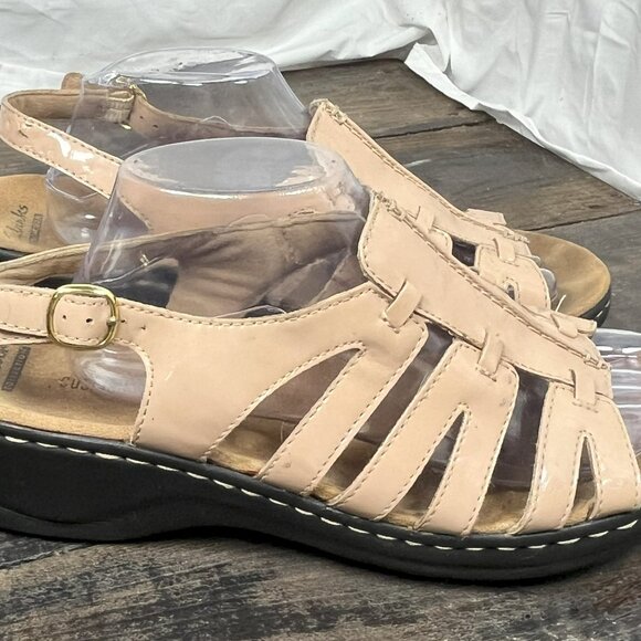 Clarks Collection Beige Patent Leather Lexi Marigold Wedge Open Toe Sandals 11W - Picture 5 of 10